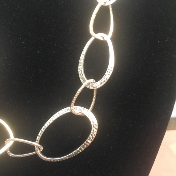 Gold Tone Large Links Ópera Necklace - Picture 3 of 4